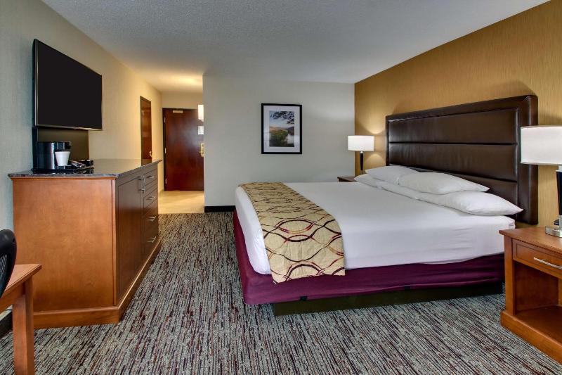 King Room image 3