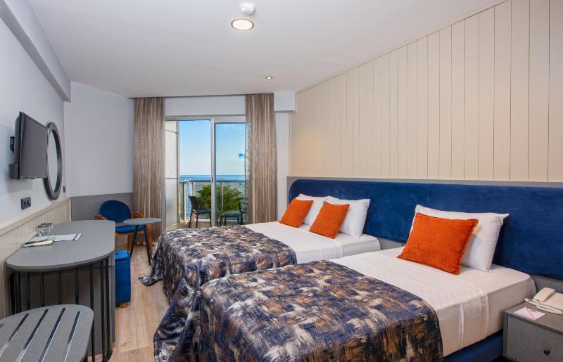 Comfort Room with Sea View image 1