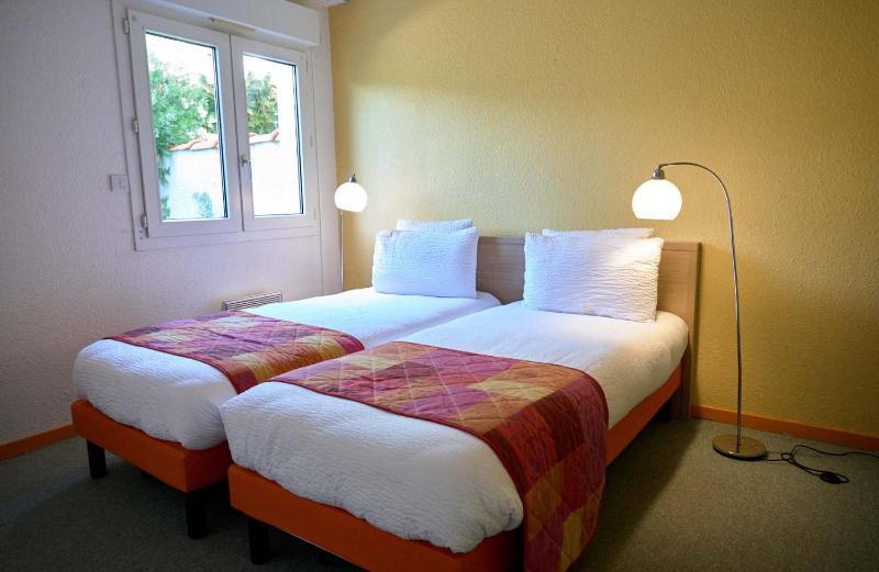 Double Room image 4