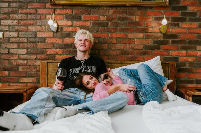 Premium Double Room image 4