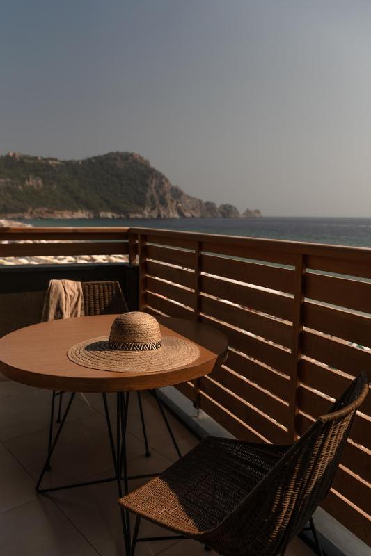 Studio with Sea View image 2