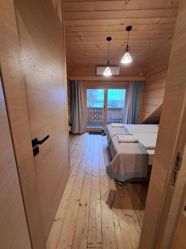 Two-Bedroom Chalet image 3