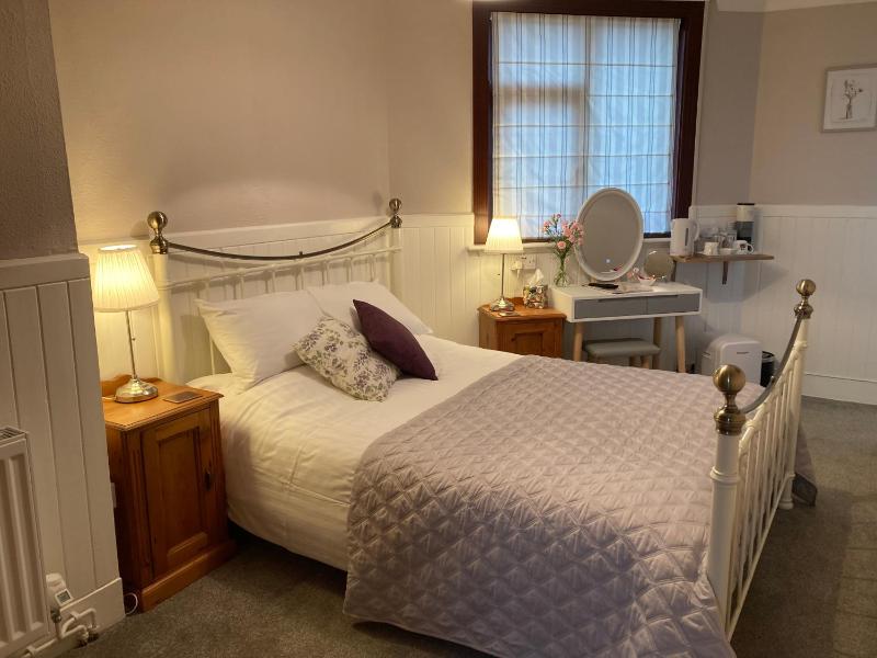 Standard Double Room image 2