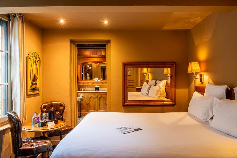 Standard Room image 3