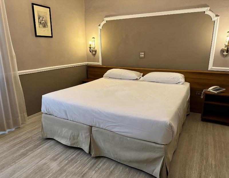 Double or Twin Room image 1
