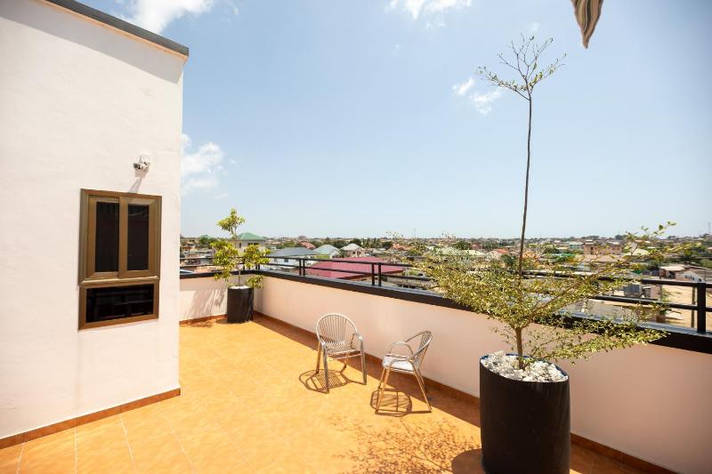 1 Bed Furnished Apt - Wifi Aircon Parking - image 6