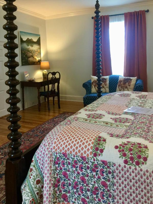 Large Single Room image 4