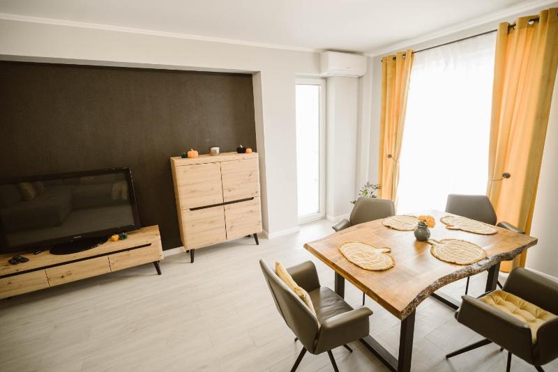 Sibiu Ezonia Central Apartment - image 6