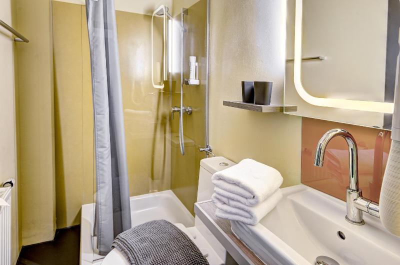 Superior Double Room image 4