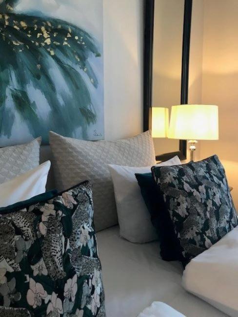 Superior Double Room with Private Bathroom image 1