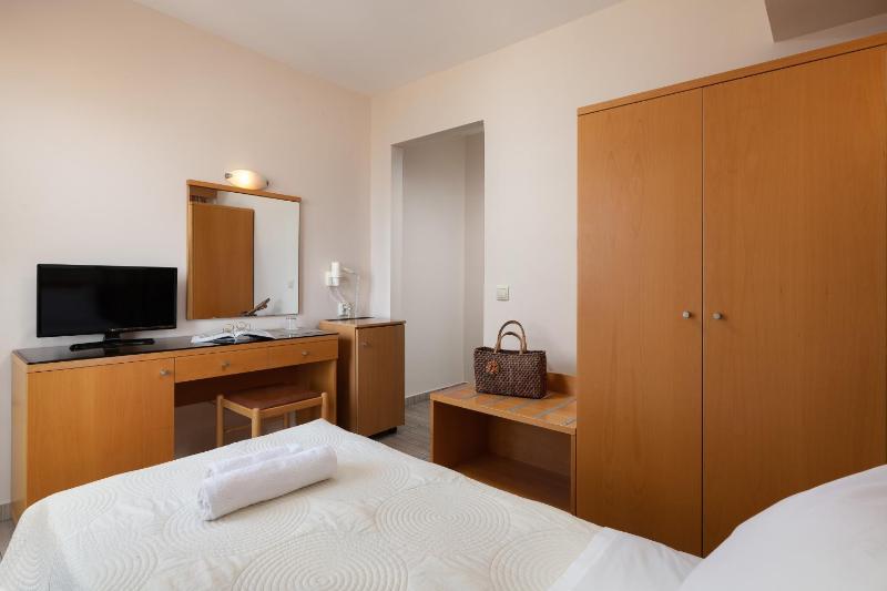Single Room image 3