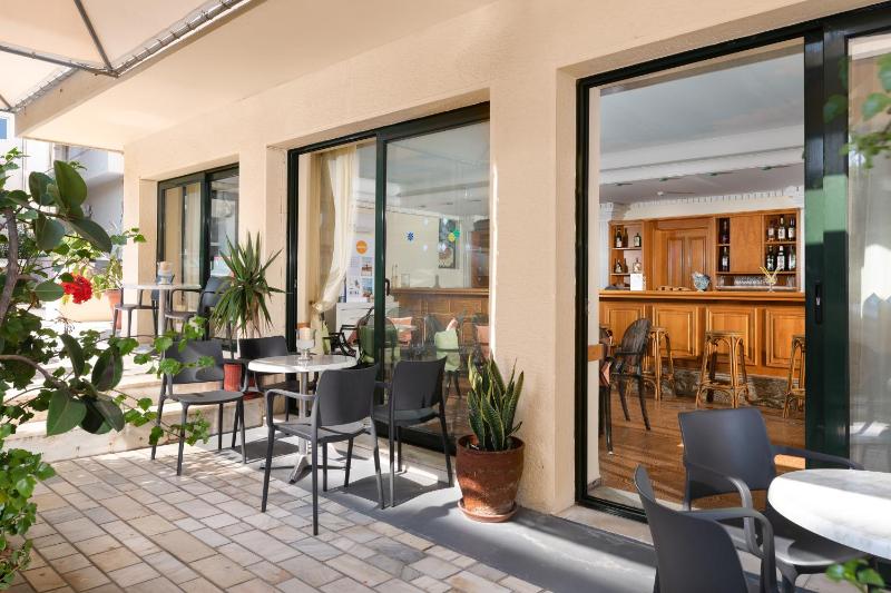 Nafsika Hotel - image 12