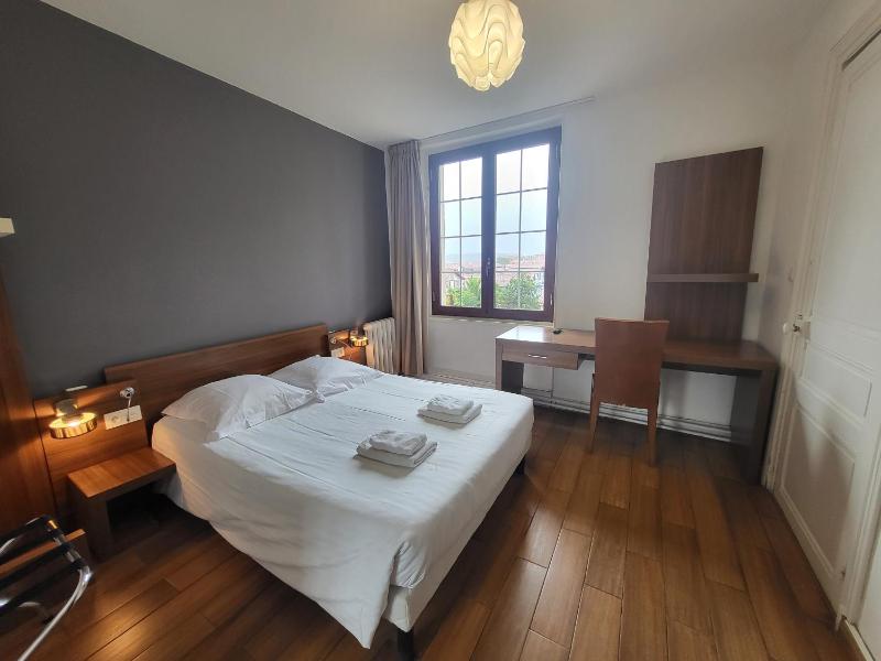 Double Room image 1