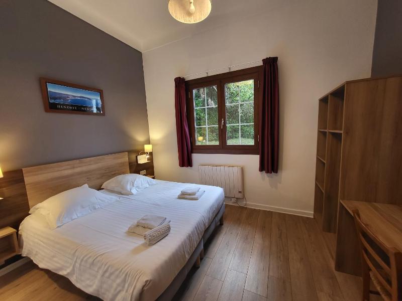 Double Room image 3