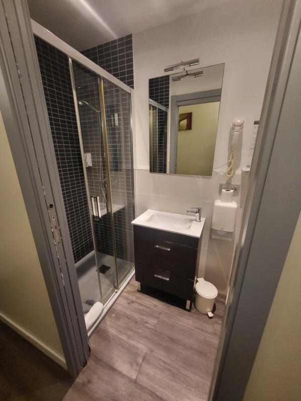 Family Room image 1