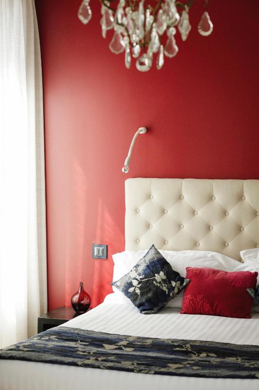 Deluxe Double Room with Bath image 1