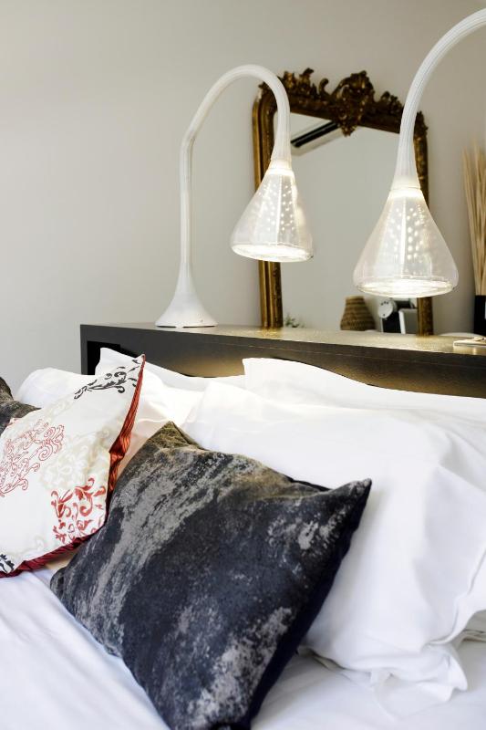 Deluxe Double or Twin Room image 1