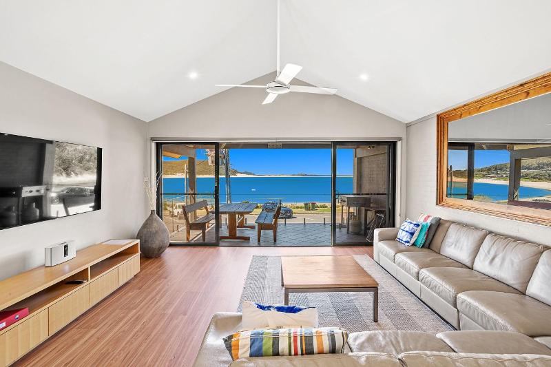 Beach Duplex 72 Marine Dr - Fingal Bay - image 14