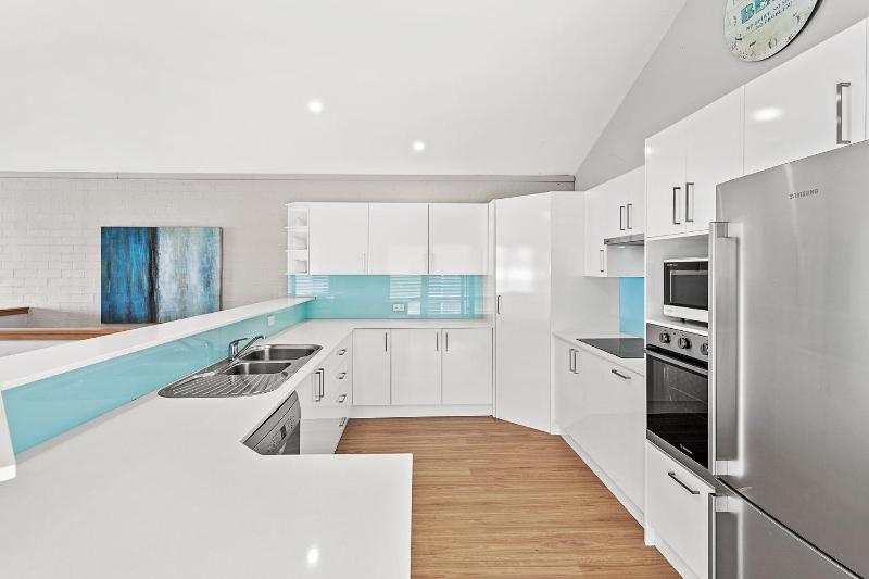 Beach Duplex 72 Marine Dr - Fingal Bay - image 15