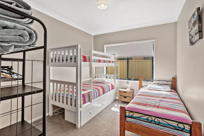 Beach Duplex 72 Marine Dr - Fingal Bay - image 11