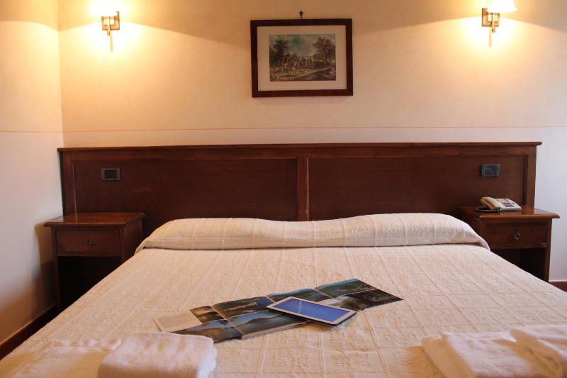 Quadruple Room image 4