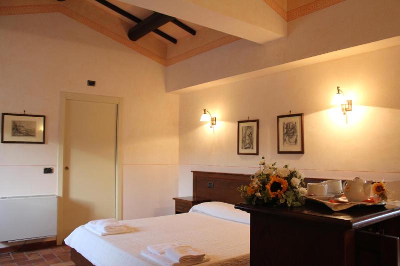 Quadruple Room image 3