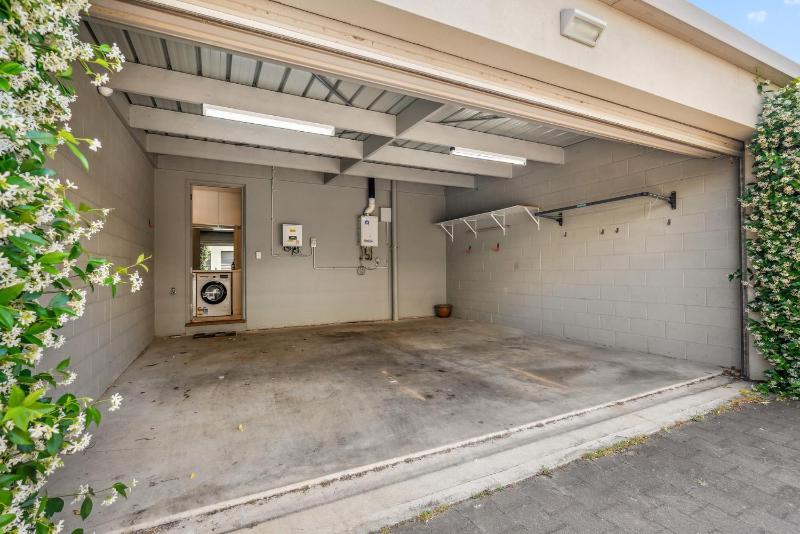 Arcady a modern townhouse in Norwood - image 16