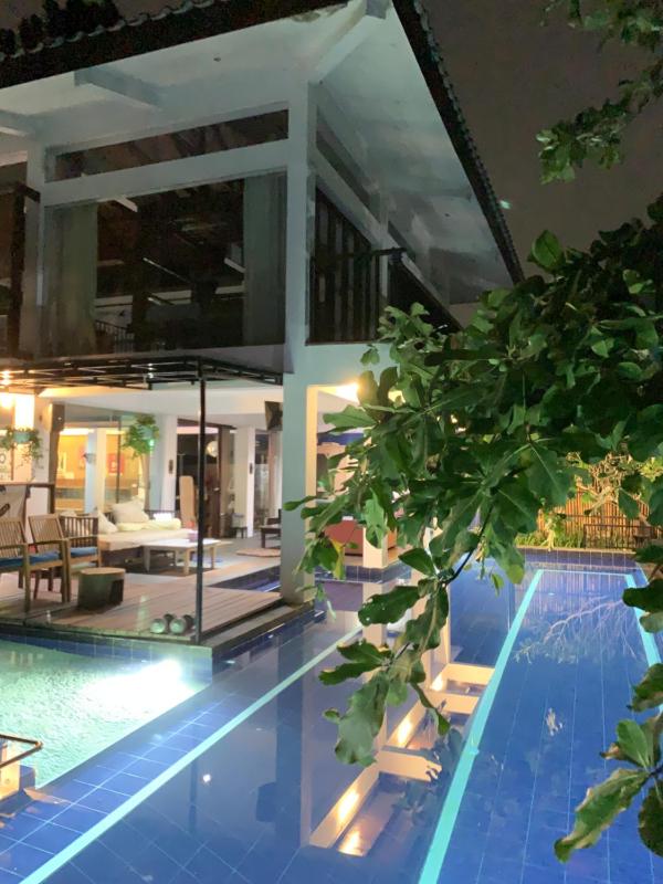 Griya Oma Nining-Large House with Swimming Pool - image 8