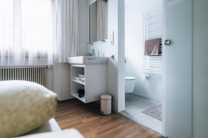 Single Room image 2