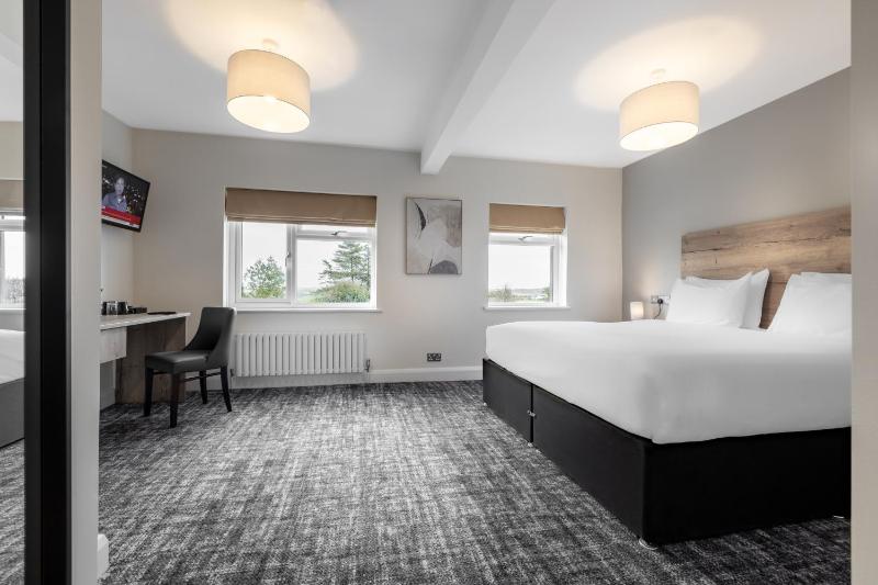 Double Room image 4