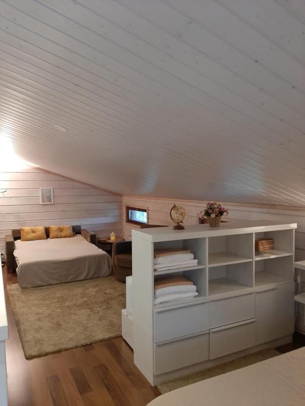 Three-Bedroom Apartment with Sauna and Private Garden View image 4