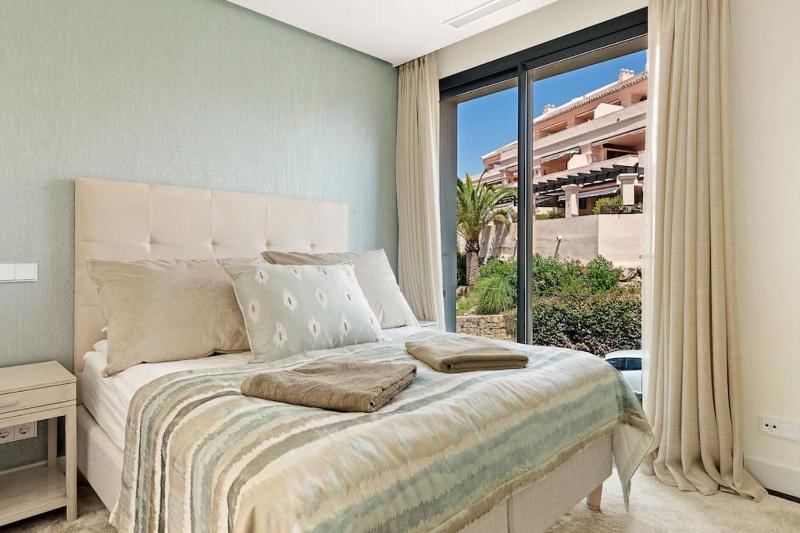 Villa Anamaya 1 - Elegant 5-Bedroom Villa in Marbella - image 23