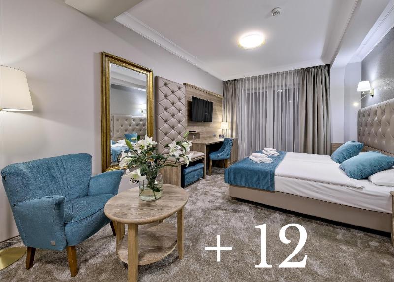 Deluxe Double Room with Balcony image 1