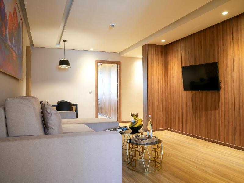 First Suites Hôtel - image 2