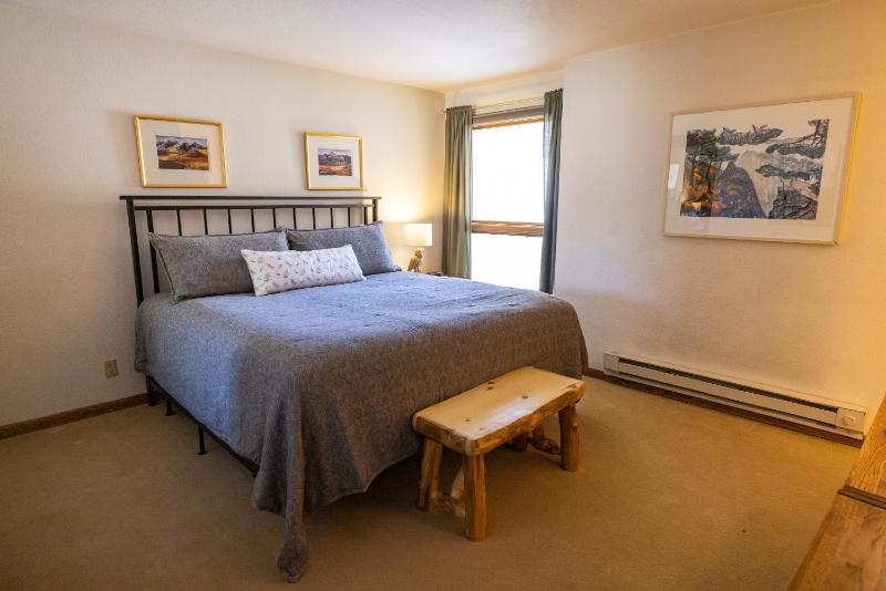 Three-Bedroom Apartment image 4