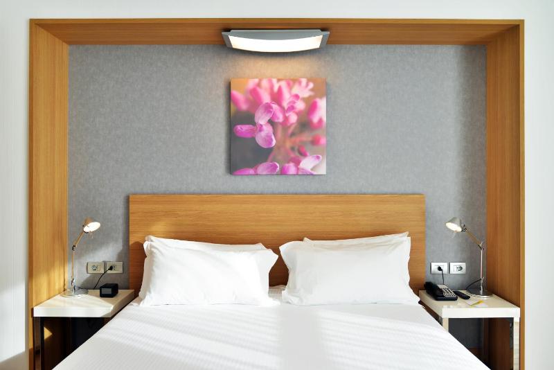 King Room image 1