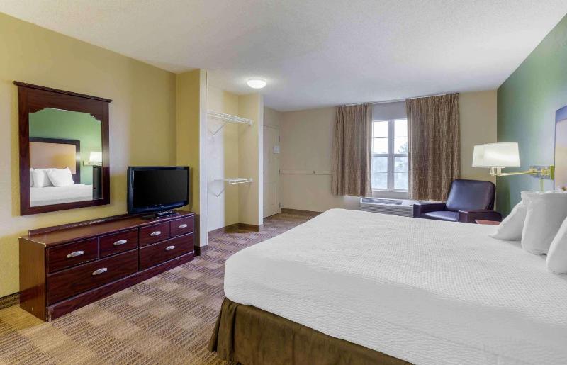 Studio with 1 King Bed - Non-Smoking image 4