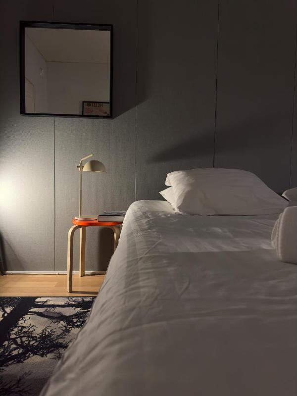 Twin Room with Shared Bathroom image 2