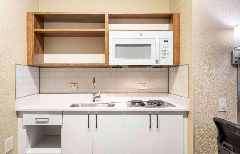 Extended Stay America Premier Suites - Fort Lauderdale - Cypress Creek - Park North - image 12