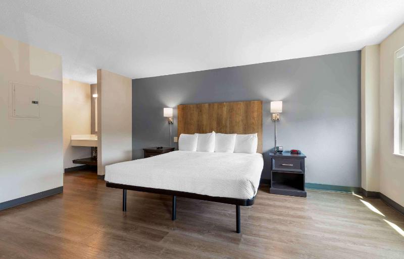 One Bedroom Suite - Non-Smoking image 1