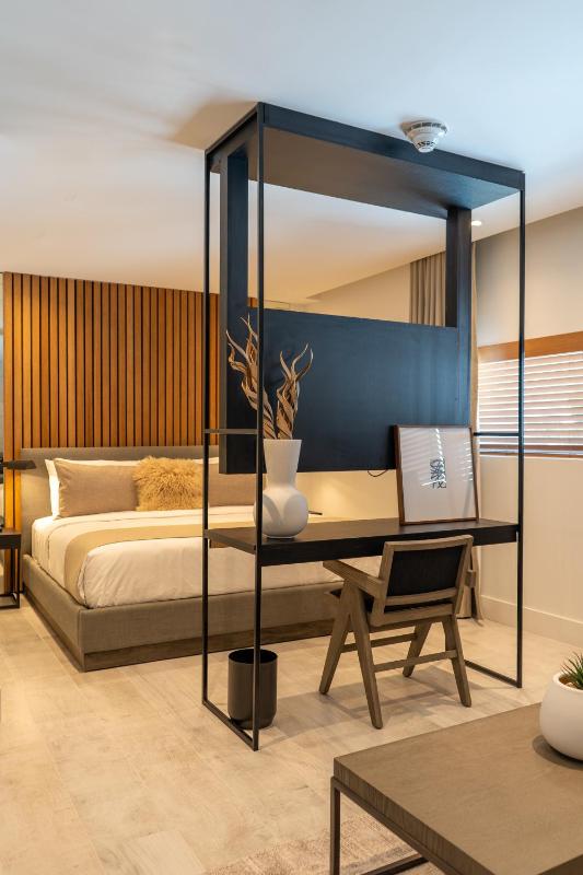 Nassau Suite South Beach an All-Suite Hotel - image 33
