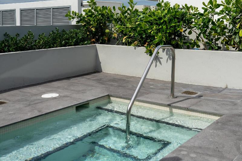 Nassau Suite South Beach an All-Suite Hotel - image 10