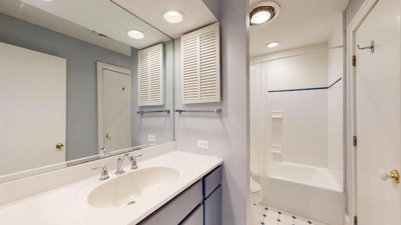665 Queens Grant - image 3