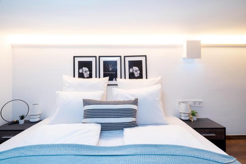Welcoming modern apartment in the center - image 5