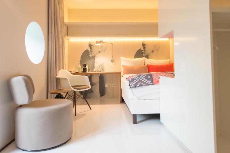 Single Mini Suite image 2