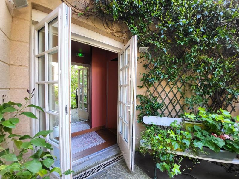 Two Adjacent Double Rooms  image 2