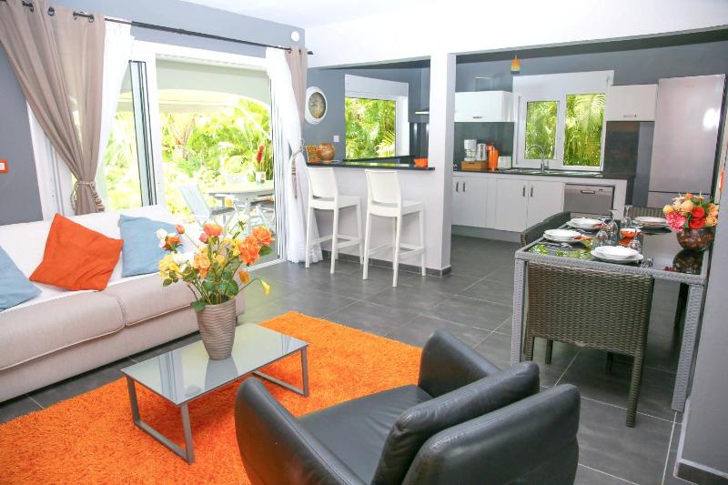 Appartement charmant à Saint François avec piscine partagée - image 2