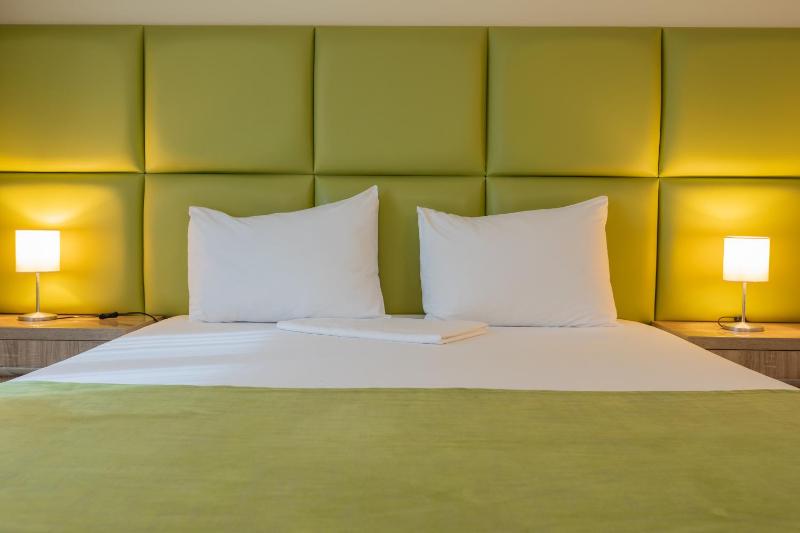 Double Room image 3