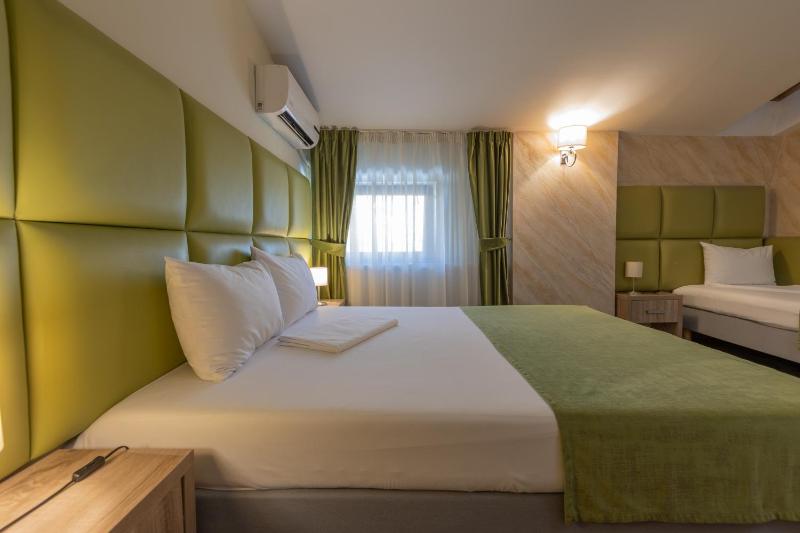 Triple Room image 4