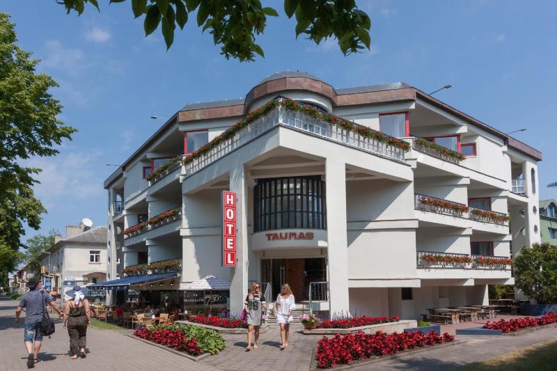Tauras Center Hotel - image 33